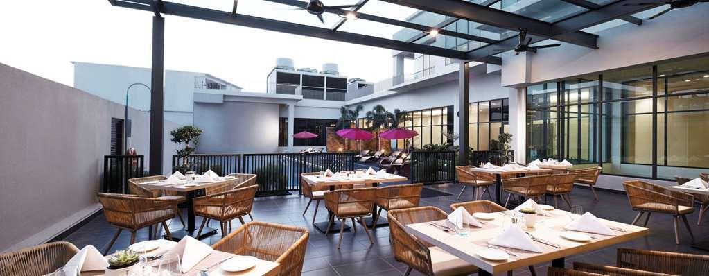 Hilton Garden Inn Puchong Restaurant foto